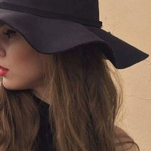 Meet your Posher, Manar